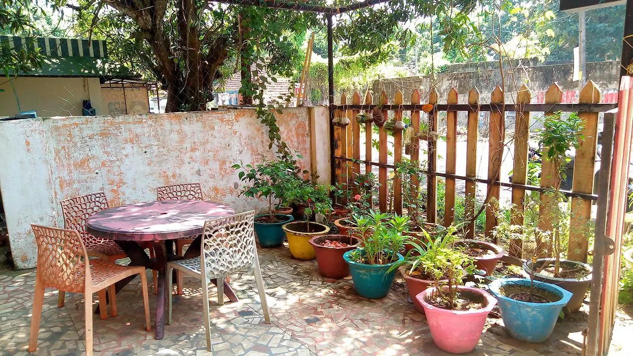 Nanni Backpackers Hostel Alappuzha